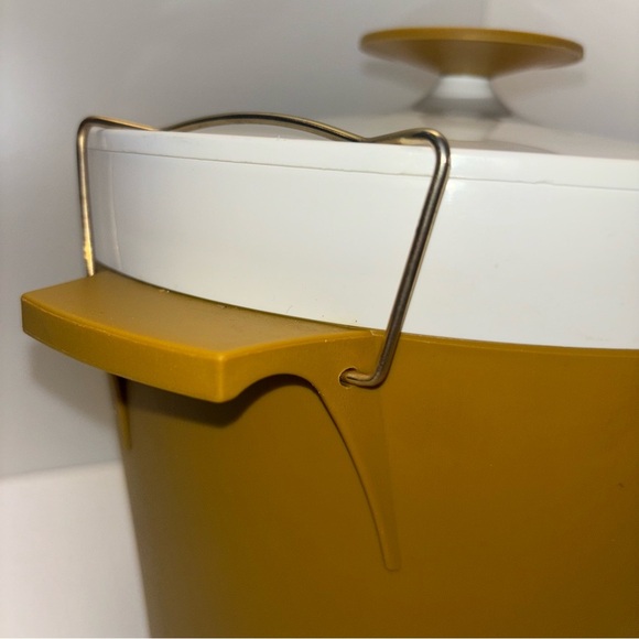 David Douglas vintage Therm Ware insulated ice bucket in harvest gold - Picture 4 of 8